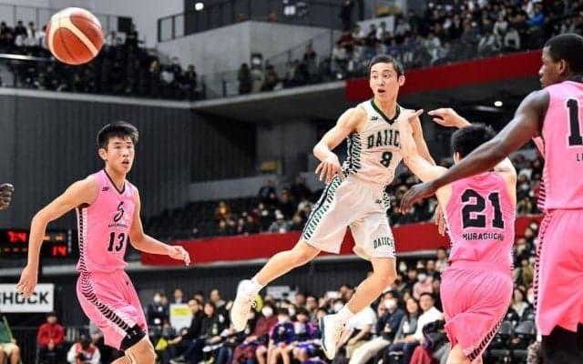 桜丘のゾーンディフェンスを中央突破で攻略した福岡第一、無敵の強さを見せ付けて準決勝進出