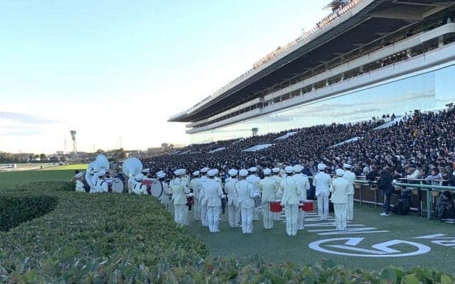 【ホープフルS】売り上げ入場人員大幅増！コントレイルが無傷の3連勝