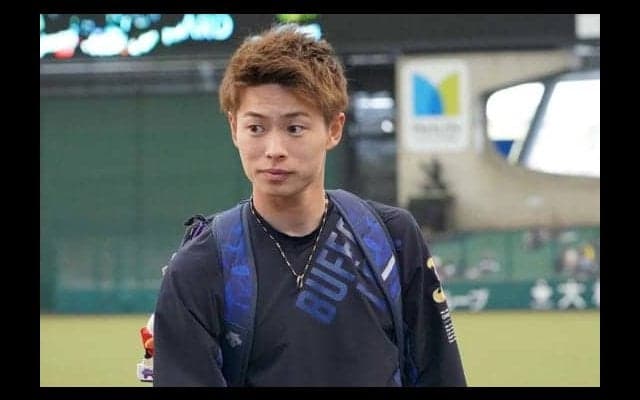 オリ山岡が私服初詣スタイルを披露　「4年連続大吉」にファンからは期待の声