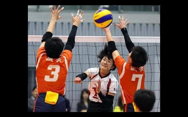 女子は誠英が２回戦へ　男子の佐渡はストレート負け　春高バレー速報（５）