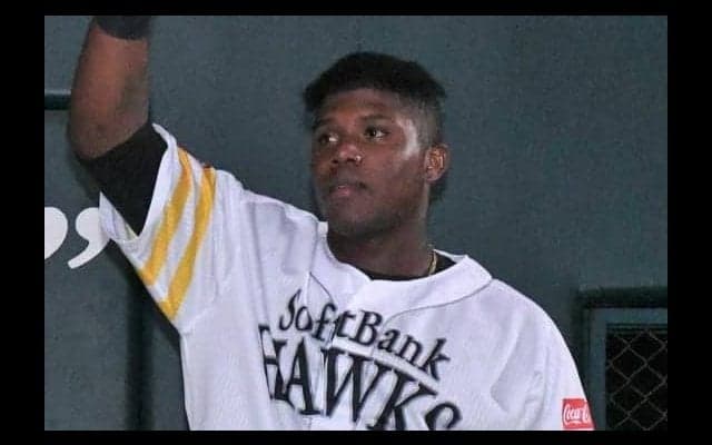 亡命した鷹コラスどうなる？　契約保留者のためMLB球団との早期の契約は不可能