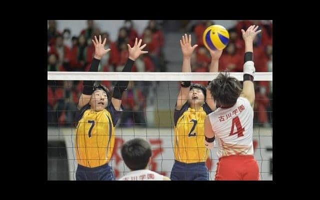 滋賀・近江兄弟社、粘るが敗れる　春高バレー