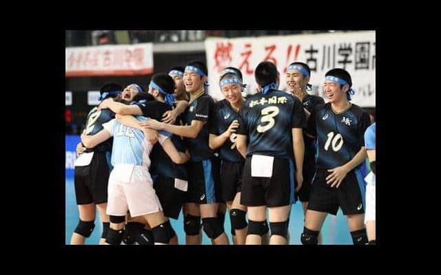 松本国際と東山４強　女子は共栄学園と古川学園進出　春高バレー速報（５）