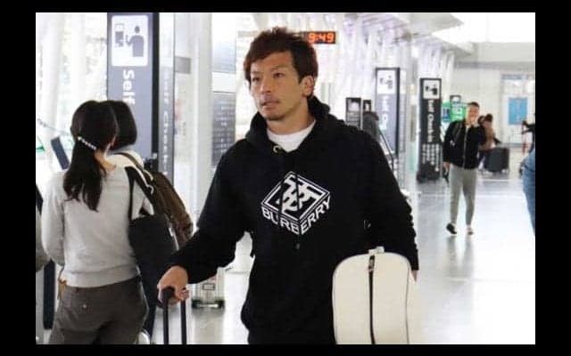 鷹・松田宣、契約未更改のまま自主トレ出発「モメているわけではないので」