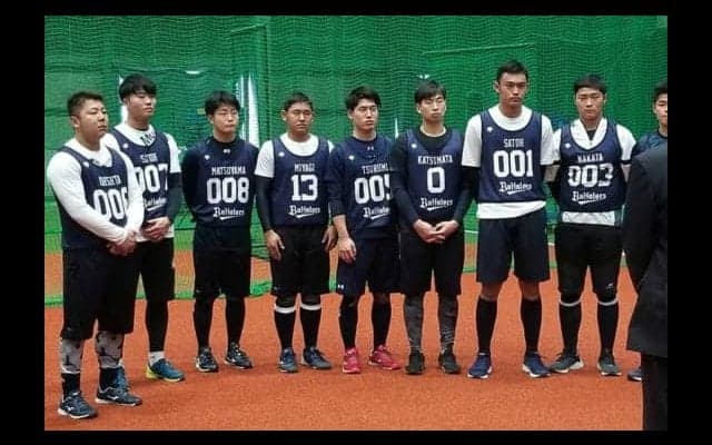 オリ新人合同自主トレスタート　ドラ1宮城が同4位・前の球筋に驚き「凄いなと思った」