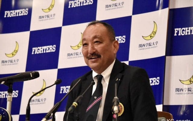 【アメリカンフットボール部】　鳥内秀晃監督の退任記者会見が行われる