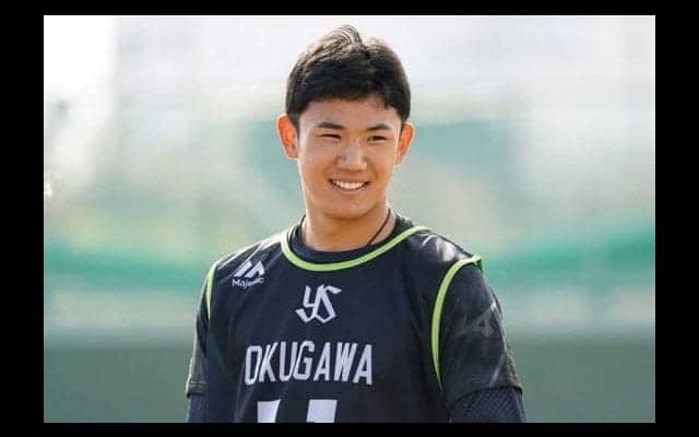 燕ドラ1奥川の打撃練習動画にファン“二刀流”期待？　「打者でも十分」「日本の宝」