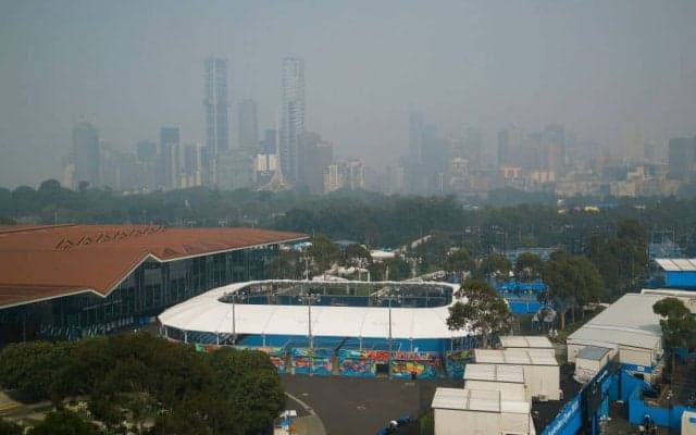 全豪OP予選で悲劇。森林火災による大気汚染で咳が止まらず涙の途中棄権