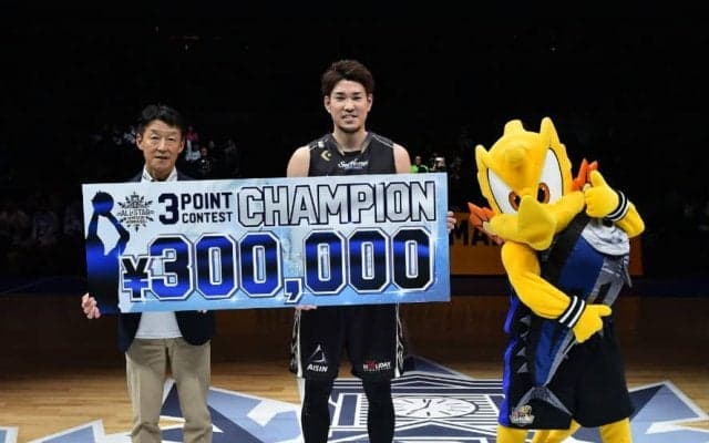 Bリーグオールスター、3ポイントシュートコンテストは金丸晃輔が2連覇達成「後で折茂さんに謝っておきます」