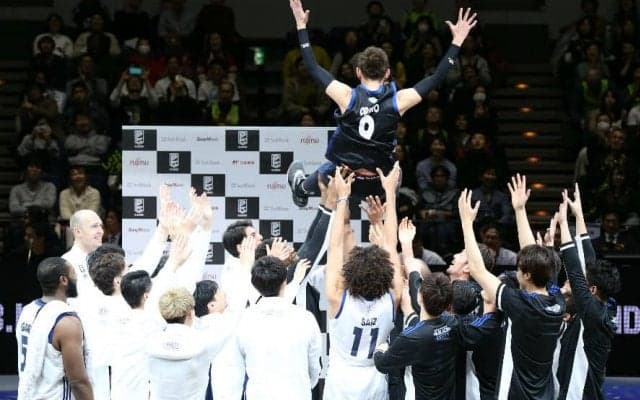 折茂に始まり折茂で終わったBリーグオールスターゲーム、『B.BLACK』が勝利しMVPはもちろん折茂