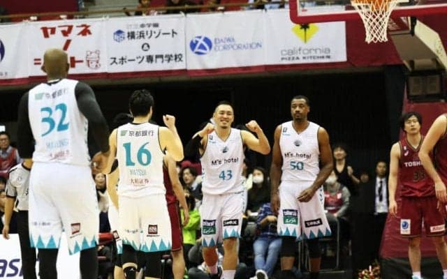 とどろき帰還の永吉佑也が終盤の勝負どころで値千金の働き、京都ハンナリーズが川崎とのシーソーゲームを制す