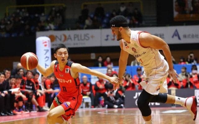 福岡第一高校3年の河村勇輝が18歳8カ月23日でB1最年少デビュー、千葉ジェッツを相手に鮮烈パフォーマンス