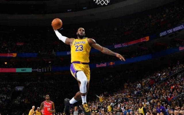 通算得点でコービー超え達成のレブロン・ジェームズ「彼と比較されるなら、どんなことでもうれしい」