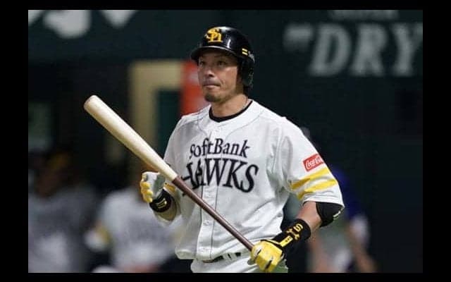 鷹の“熱男”、松田宣も張本氏にたじたじ？　緊張気味2Sにファン「あっぱれ」