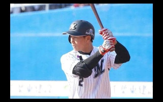 ロッテ藤原＆“和ギータ”のお揃いフード姿にファン歓喜　「この写真たまらん」