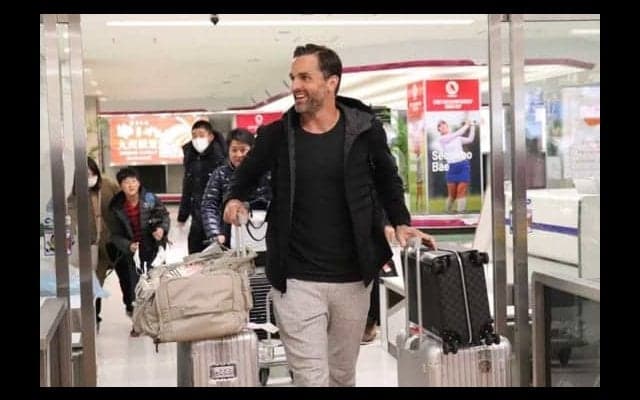 鷹サファテが来日、宮崎入り　股関節手術からの復活へ、昨季とは「比べ物にならない」