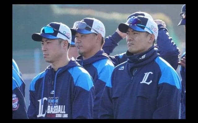 西武復帰の松坂、14年ぶり古巣でキャンプイン　少年ファン歓声「がんばって～！」