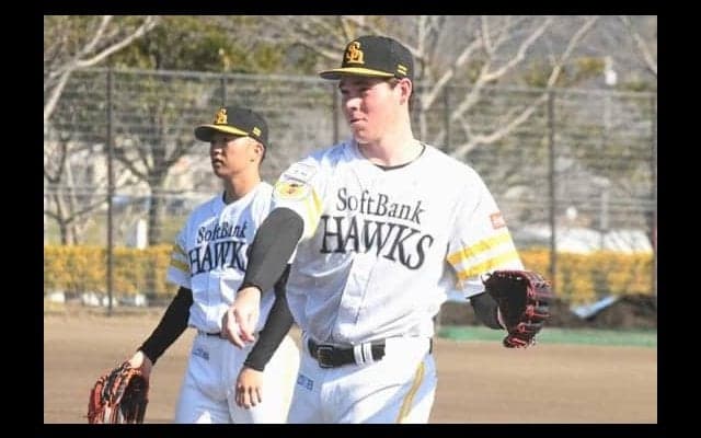 鷹スチュワートJr.、初の日本キャンプに手応え　「いい練習ができました」