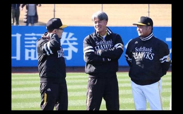 鷹・工藤監督、キャンプ初日に満足げ　選手の仕上がりに「やってきた成果出ていた」