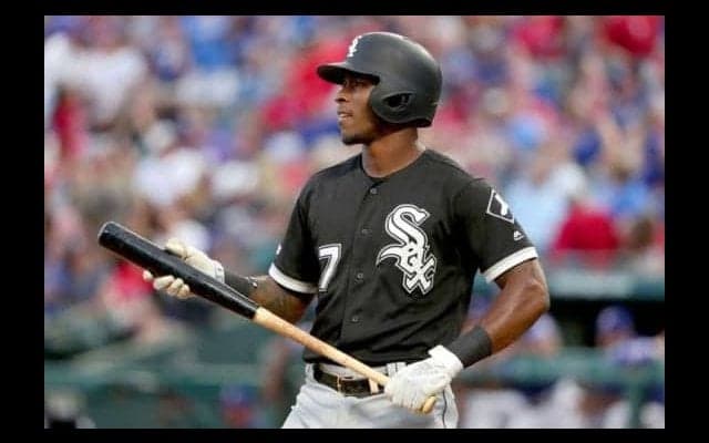 【MLB】昨季首位打者を「逮捕しろ！」　乱闘劇を呼んだ“バット投げ”を子供相手に再現