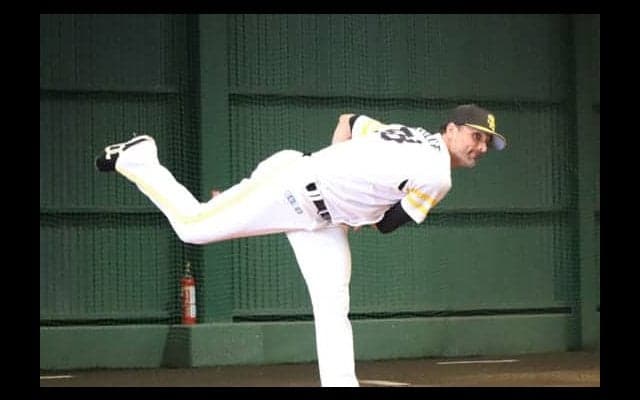 鷹サファテ、初ブルペンで35球　変化球交え、昨年同時期とは「比べ物にならない」