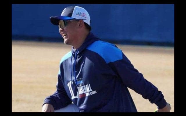 西武松坂、キャンプ初のユニホーム姿披露　背番号「16」で登場