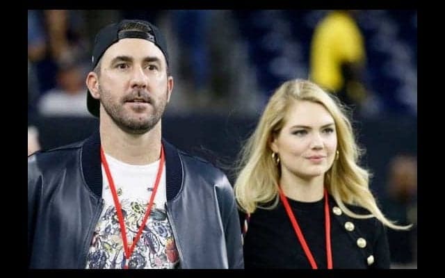 【MLB】バーランダー美人妻、アメフト観戦　“ゴージャス”ドレスでファン悩殺「勝者はあなた」