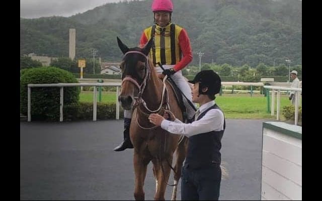 カラクレナイ号が競走馬登録抹消