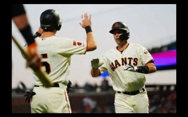 MLB初の女性コーチは「とてもクール」　ユニホーム写真にファン期待「勝とう！」