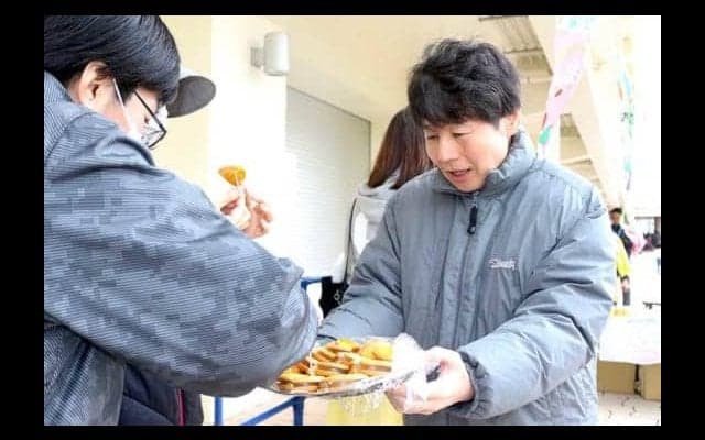 日ハム2軍が本拠地置く鎌ヶ谷市、特産品の“梨”をキャンプ地の沖縄・名護でPR