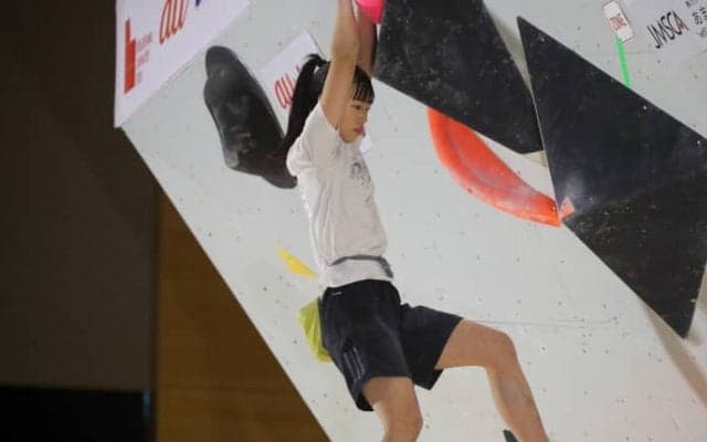 16歳の新星・松藤藍夢が首位。野口啓代は4位発進　ボルダリングジャパンカップ2020【女子予選】