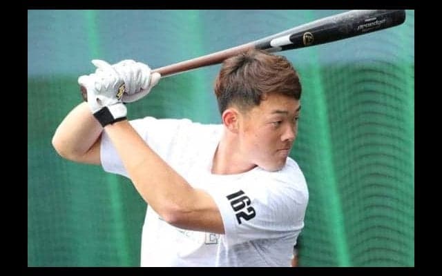 育成契約のハム高濱が今季チーム1号　「2桁（背番号）を取り戻して、1軍で結果を」