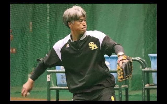 鷹・城島氏、バット折った！　“3連投”締め、3日間で計300球「なんてことない」