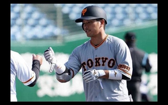 巨人紅白戦　大城卓三が連日の3安打で正捕手強烈アピール　地元凱旋・戸郷も好投