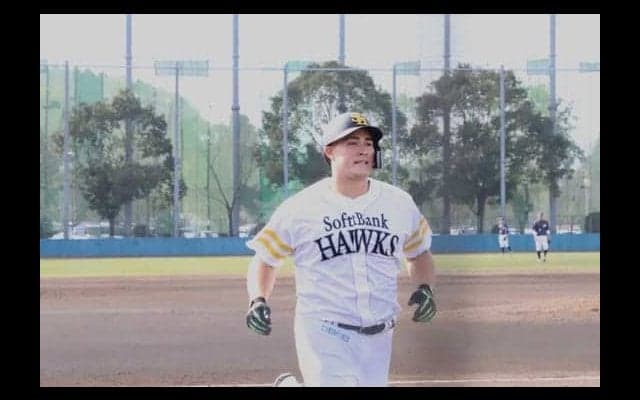 鷹の“ロマン砲”リチャードが2戦連発、逆風切り裂く特大弾！　工藤監督「どんどん打って」