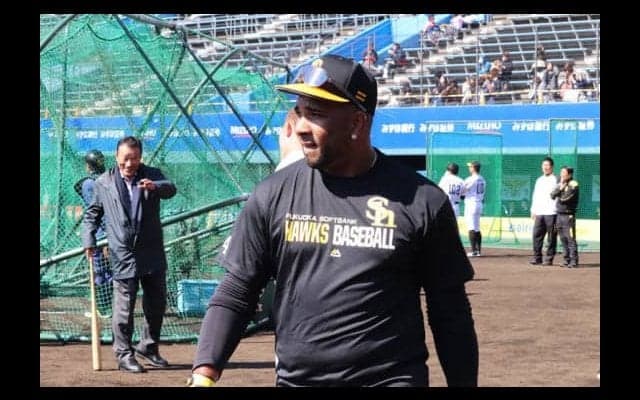 オリのジョーンズは「4番・右翼」、鷹バレンティンは「4番・DH」　OP戦スタメン発表