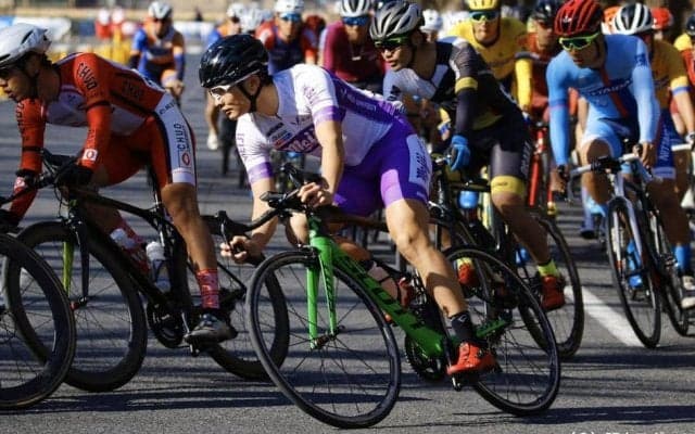 明大勢が快走！　大学対抗２位でシーズン閉幕／明治神宮外苑クリテリウム