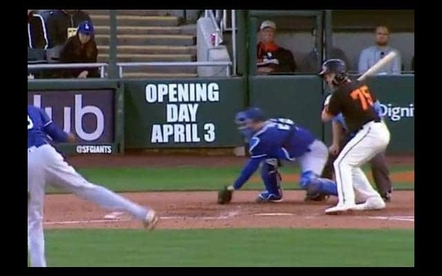【MLB】体勢は崩れてるのに…ド軍捕手が驚愕の強肩で“横投げ”二盗阻止「とんでもない」