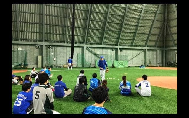 DeNAが新しい形の野球体験イベント開催　ファーム屋内練習場で「大人の夜間練習」