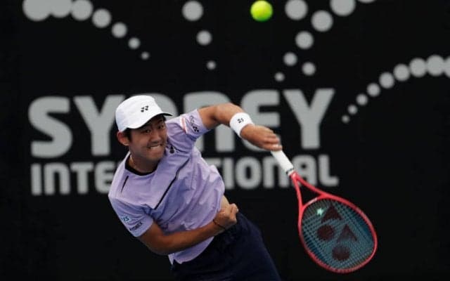 西岡 惜しくもベスト4ならず。170cm同士の小柄対決に敗れる[ATP250 シドニー]