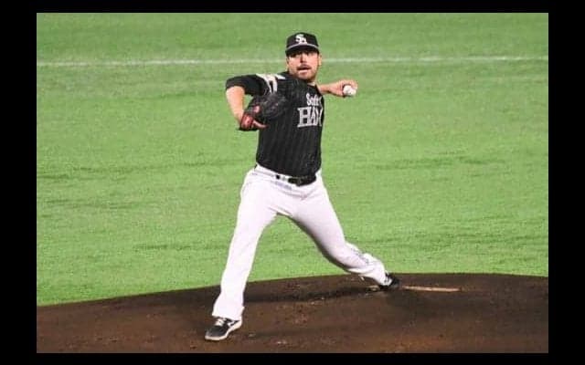 鷹ムーアが1回2Kで虎斬りデビュー　女房役・甲斐を絶賛「彼のキャッチングのおかげ」