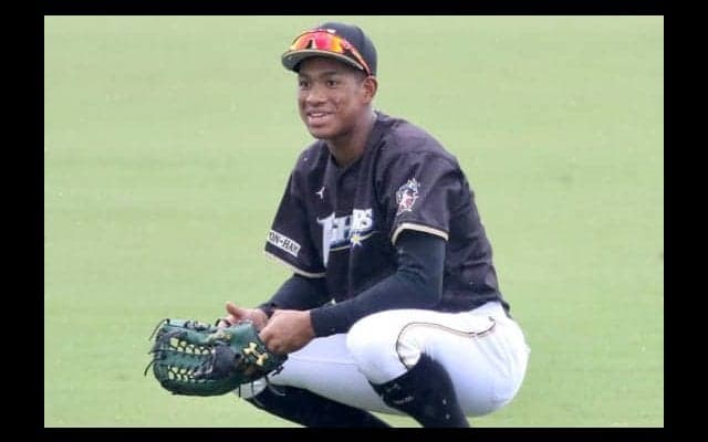 日ハム万波2軍降格もOP戦で得た収穫　西川直伝の盗塁に「今までよりはるかに良かった」