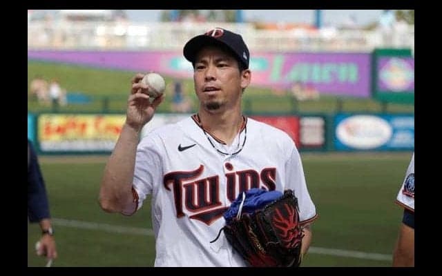 【MLB】前田健太がツインズ同僚と仲良しお辞儀ショット　「丁寧すぎ」「本格派」
