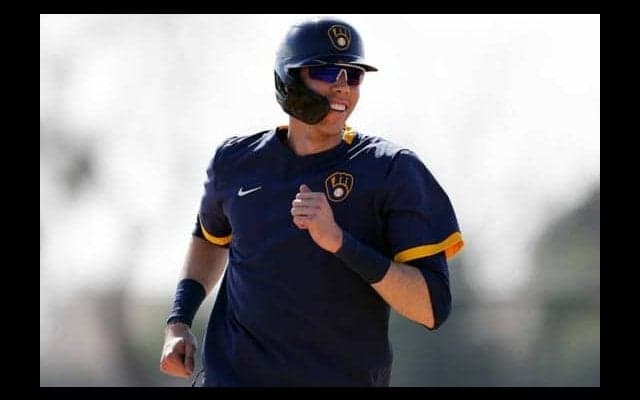 【MLB】231億円契約延長イエリッチの隣に写る51歳母親の美貌にファン驚愕「ガールフレンド？」