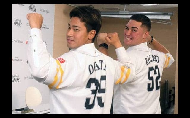 鷹・工藤監督、尾形とリチャードの支配下登録を祝福　「1つの目標はクリアできた」