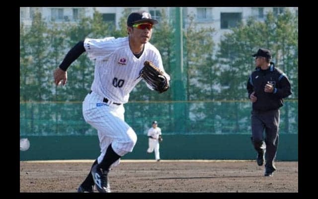 名遊撃手のロッテ鳥谷「指示された所を守る」一塁ミット発注に滲む不退転の決意
