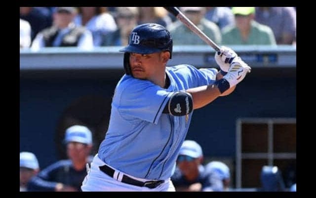 レイズ筒香も苦労した金属から木製バットの対応　“世界基準”から外れつつある日本野球