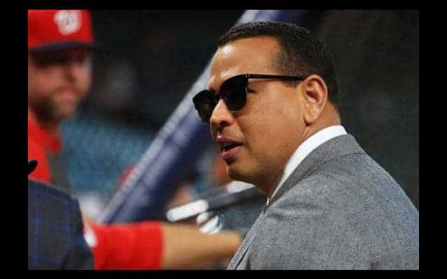 【MLB】Aロッドが「若い女性4人」との野球動画を公開　豪快打撃フォームにファン「今でも素敵」