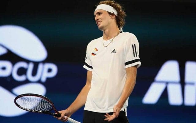 ズベレフ、美人モデル彼女とのおかしな関係を明かす