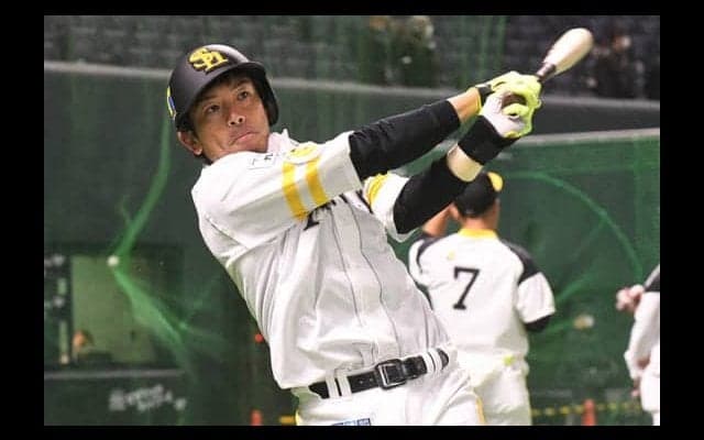 鷹松田宣のロングティー打撃にファン陶然　「弾道がきれい」「開幕が待ち遠しいよ」